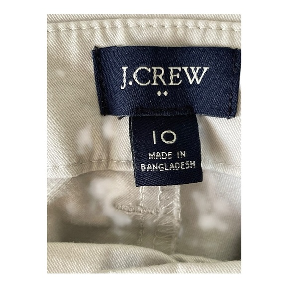 J. Crew White Bermuda Shorts Classic Lightweight Design - Picture 4 of 7